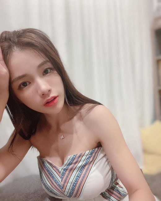 岱縈 Ying (@yashiuan0) ins可爱网红美女 86P